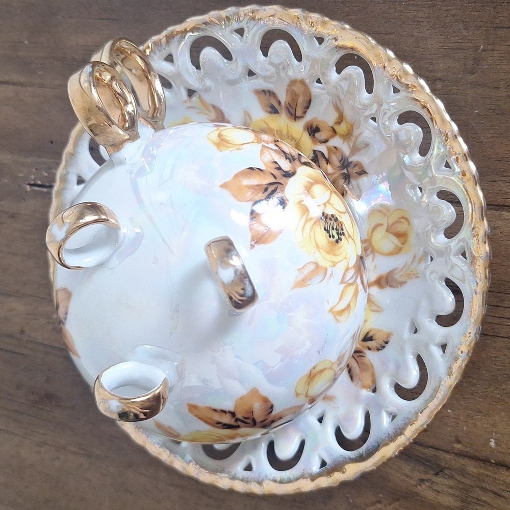 Vintage Porcelain Royal Sealy China Japan Teacup And Saucer Yellow Roses - Picture 4 of 10
